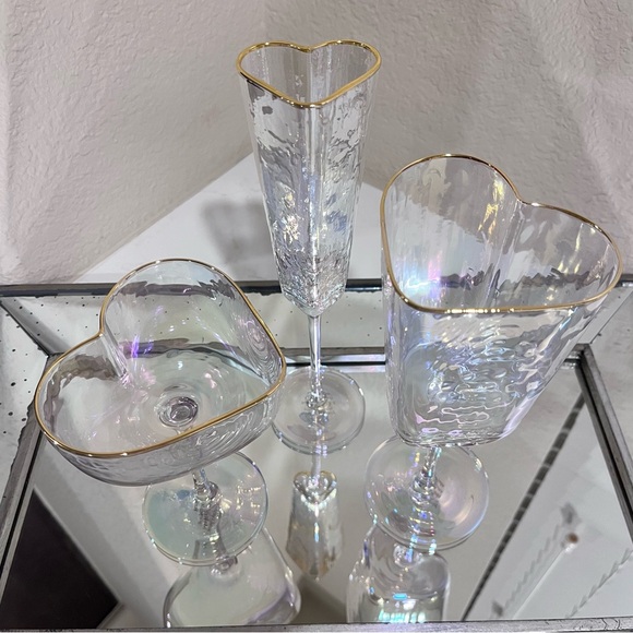 4-NIB HEART SHAPED IRIDESCENT TALL CHAMPAGNE GLASSES - Picture 16 of 16